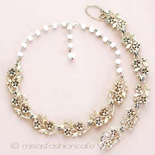 （画像用） ＣＯＲＯ コロ　白花セット