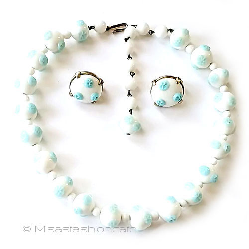 （画像用） Trifari　 トリファリ 水玉模様ミルクガラス