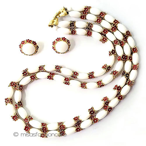 （画像用） Trifari　 トリファリ 赤いお花２連セット