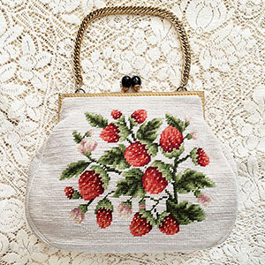 （画像用） ビンテージバッグ（大） 苺イチゴ刺繍プチポアン