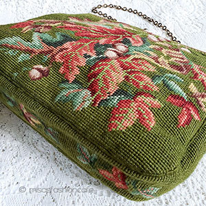 （画像用） ビンテージバッグ　特大 どんぐり刺繍プチポアン