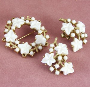 （画像用） Trifari　トリファリ アイビーの葉リース