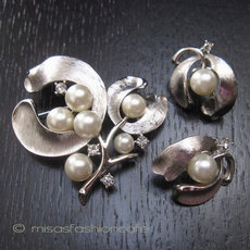 （画像用） クラウントリファリ Trifari お花セット