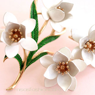 （画像用） クラウン　トリファリ Ｔｒｉｆａｒｉ　お花セット