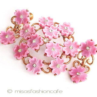 （画像用） ピンク・ガラスのお花 ブローチ＆イヤリングセット
