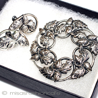 （画像用） スターリング銀製　セット 団栗どんぐりのリース　