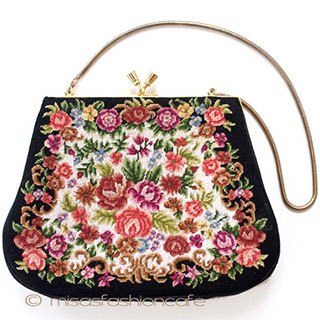 （画像用） ヴィンテージ　バッグ 総刺繍お花プチポアン