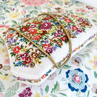 （画像用） ヴィンテージ バッグ 天然石お花 プチポアン